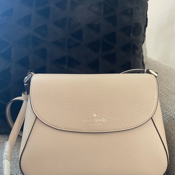 BNWT Kate Spade Light Tan Crossbody Bag - Picture 2 of 7